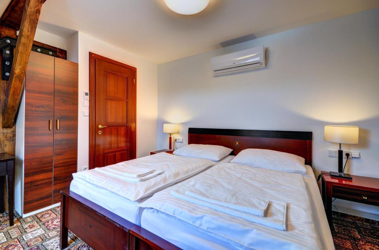 Hotel Zamek Valec Vladislav ภายนอก รูปภาพ